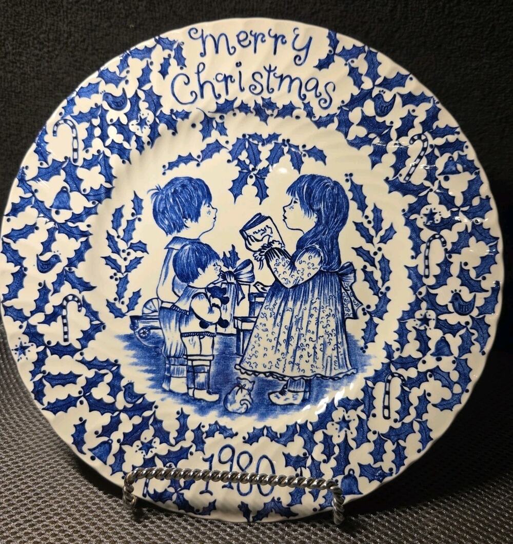1980 Royal Crownford England Christmas Plate